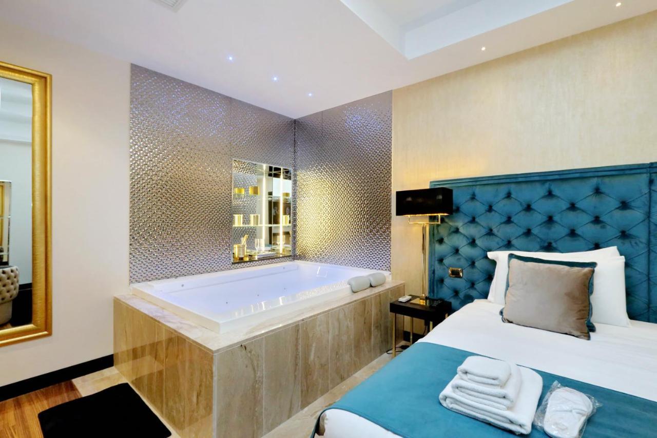 Trevi Diamond Luxury Suites & Jacuzzi Rom Exterior foto